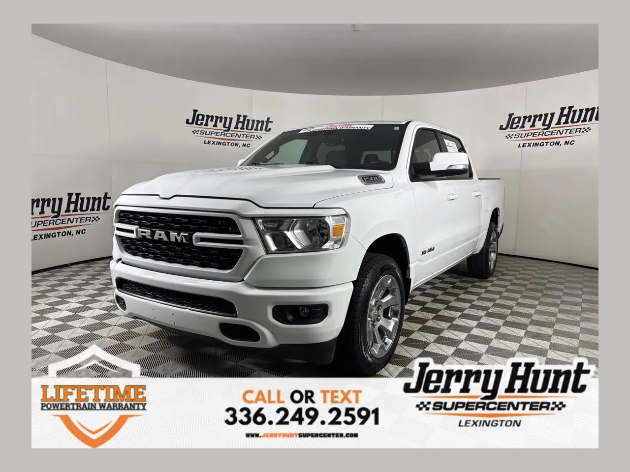 2022 RAM 1500 Big Horn/Lone Star 4x4 Crew Cab 5'7's photo