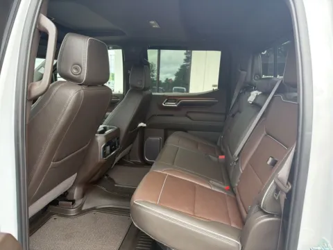 More photos of 2023 GMC Sierra 1500 Denali at Jerry Hunt Supercenter - Lexington, NC