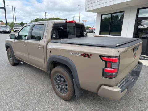More photos of 2022 Nissan Frontier PRO-4X at Jerry Hunt Supercenter - Lexington, NC