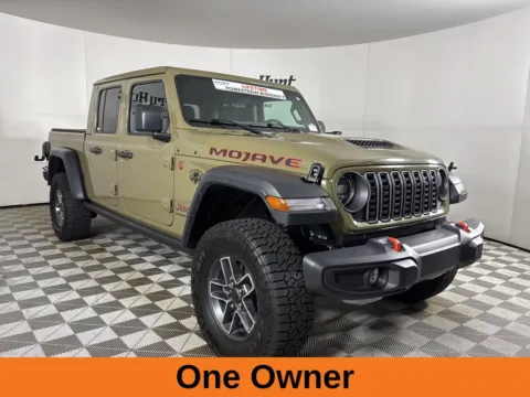 More photos of 2025 Jeep Gladiator Mojave at Jerry Hunt Supercenter - Lexington, NC