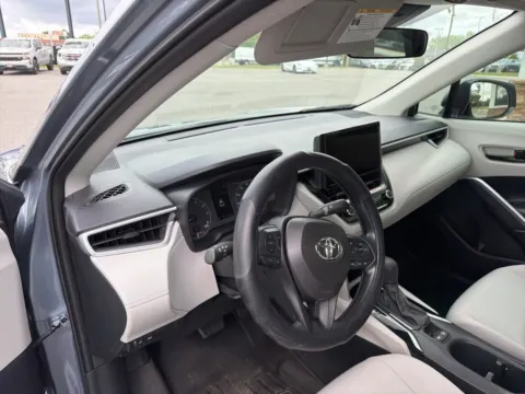 More photos of 2024 Toyota Corolla Cross L at Jerry Hunt Supercenter - Lexington, NC