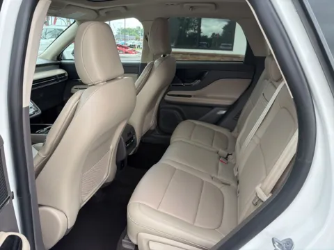 More photos of 2022 Lincoln Corsair Standard at Jerry Hunt Supercenter - Lexington, NC
