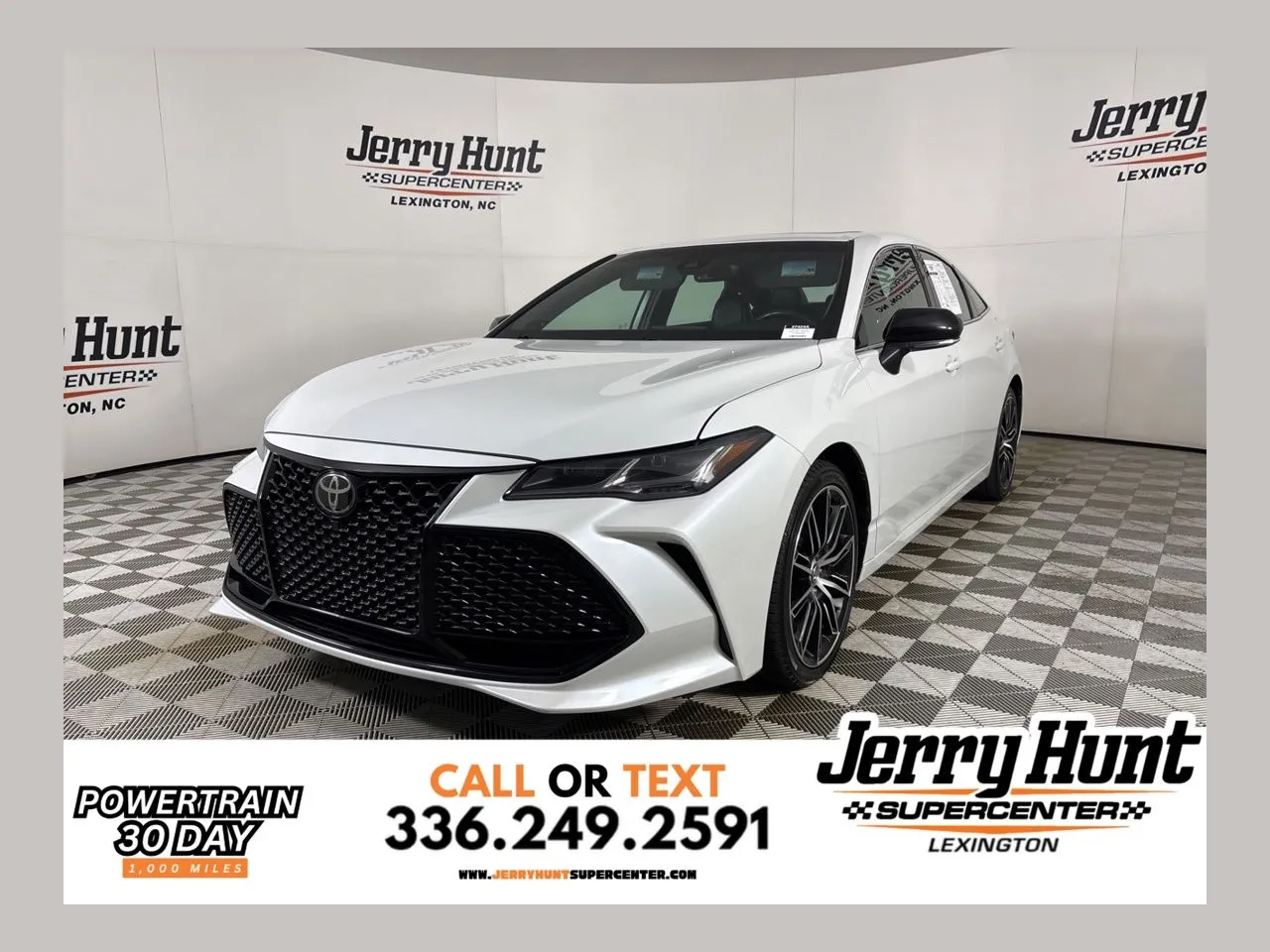 2019 Toyota Avalon Touring's photo