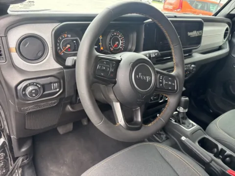 More photos of 2024 Jeep Gladiator Sport at Jerry Hunt Supercenter - Lexington, NC