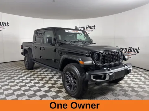 More photos of 2024 Jeep Gladiator Sport at Jerry Hunt Supercenter - Lexington, NC