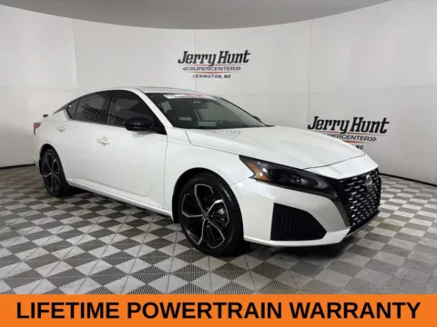 More photos of 2024 Nissan Altima 2.5 SR at Jerry Hunt Supercenter - Lexington, NC