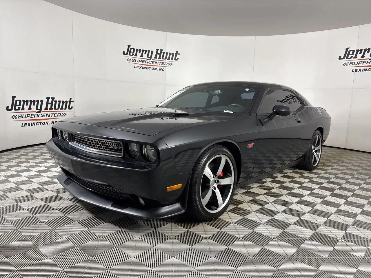 2014 Dodge Challenger SRT8 392's photo