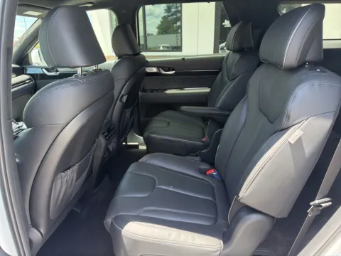 More photos of 2024 Hyundai Palisade Calligraphy at Jerry Hunt Supercenter - Lexington, NC