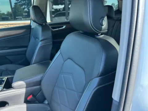 Another view of 2024 Volkswagen Atlas 2.0T SE w/Technology for sale in Lexington, NC at Jerry Hunt Supercenter - Lexington