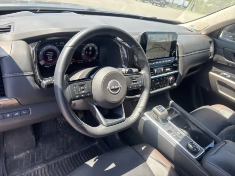 More photos of 2024 Nissan Pathfinder Platinum at Jerry Hunt Supercenter - Lexington, NC
