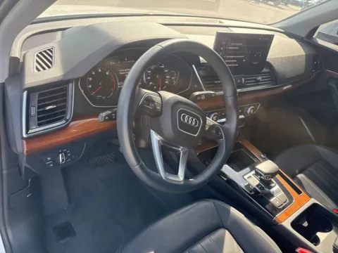 More photos of 2023 Audi Q5 40 Premium at Jerry Hunt Supercenter - Lexington, NC