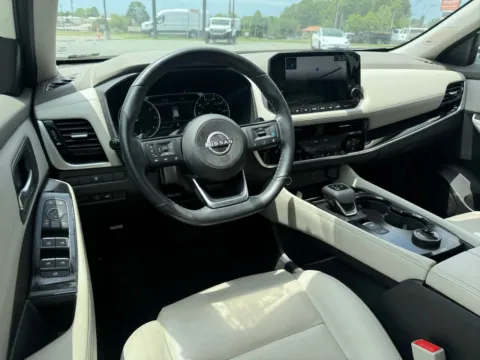 More photos of 2023 Nissan Rogue SL at Jerry Hunt Supercenter - Lexington, NC