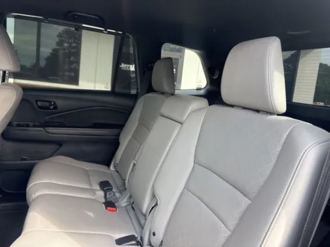 More photos of 2023 Honda Passport Elite at Jerry Hunt Supercenter - Lexington, NC