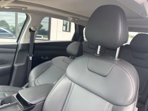 More photos of 2025 Hyundai Tucson Hybrid SEL Convenience at Jerry Hunt Supercenter - Lexington, NC