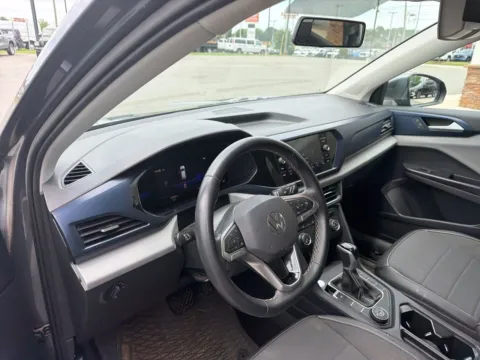 More photos of 2022 Volkswagen Taos 1.5T SE at Jerry Hunt Supercenter - Lexington, NC