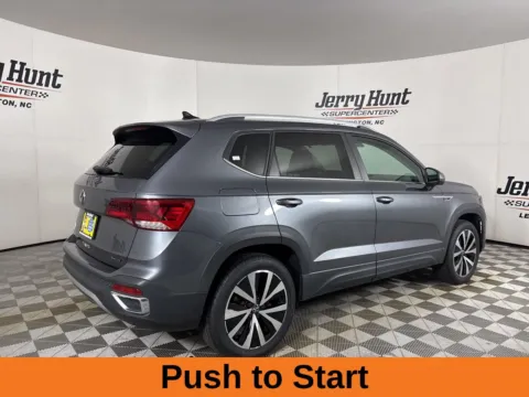 More photos of 2022 Volkswagen Taos 1.5T SE at Jerry Hunt Supercenter - Lexington, NC