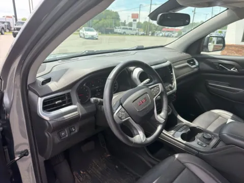More photos of 2021 GMC Acadia SLT at Jerry Hunt Supercenter - Lexington, NC