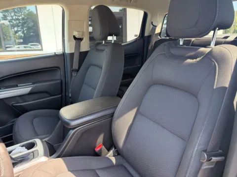 Photos of 2022 Chevrolet Colorado LT for sale in Lexington, NC at Jerry Hunt Supercenter - Lexington
