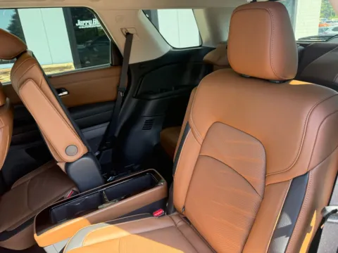 More photos of 2025 Nissan Pathfinder Platinum at Jerry Hunt Supercenter - Lexington, NC