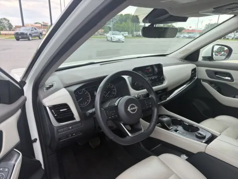 More photos of 2023 Nissan Rogue SL at Jerry Hunt Supercenter - Lexington, NC