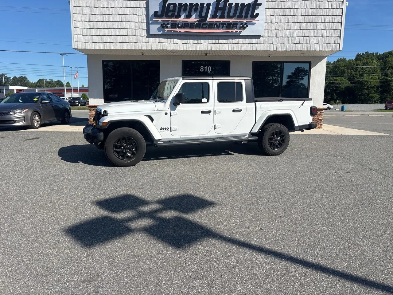 White 2022 Jeep Gladiator Altitude for sale in Lexington, NC