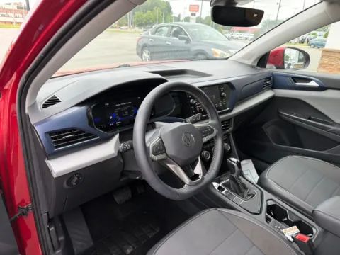 More photos of 2023 Volkswagen Taos 1.5T SE at Jerry Hunt Supercenter - Lexington, NC