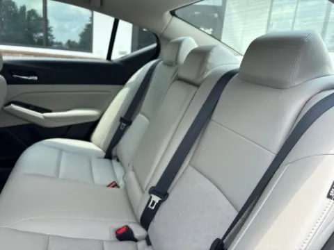 More photos of 2023 Nissan Altima 2.5 SL at Jerry Hunt Supercenter - Lexington, NC