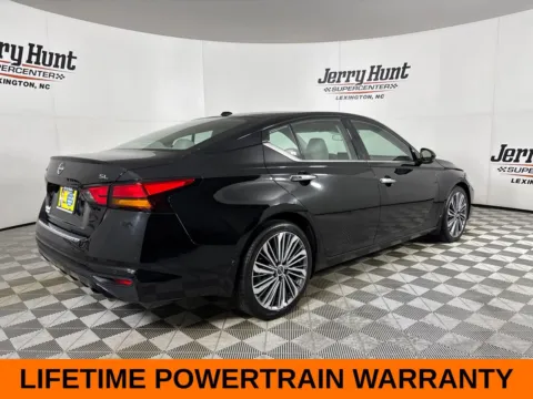 More photos of 2023 Nissan Altima 2.5 SL at Jerry Hunt Supercenter - Lexington, NC