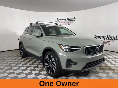 More photos of 2023 Volvo XC40 B5 Plus Bright Theme at Jerry Hunt Supercenter - Lexington, NC