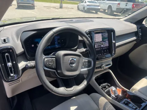 More photos of 2023 Volvo XC40 B5 Plus Bright Theme at Jerry Hunt Supercenter - Lexington, NC