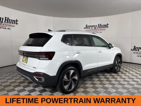 More photos of 2025 Volkswagen Taos 1.5T SE at Jerry Hunt Supercenter - Lexington, NC