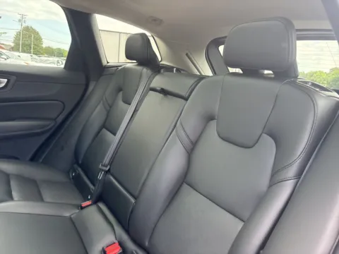More photos of 2023 Volvo XC60 B5 Core at Jerry Hunt Supercenter - Lexington, NC