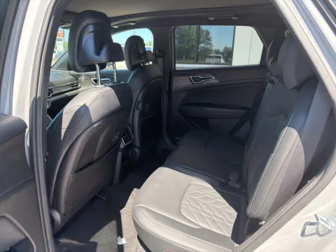 More photos of 2023 Kia Sportage X-Line at Jerry Hunt Supercenter - Lexington, NC