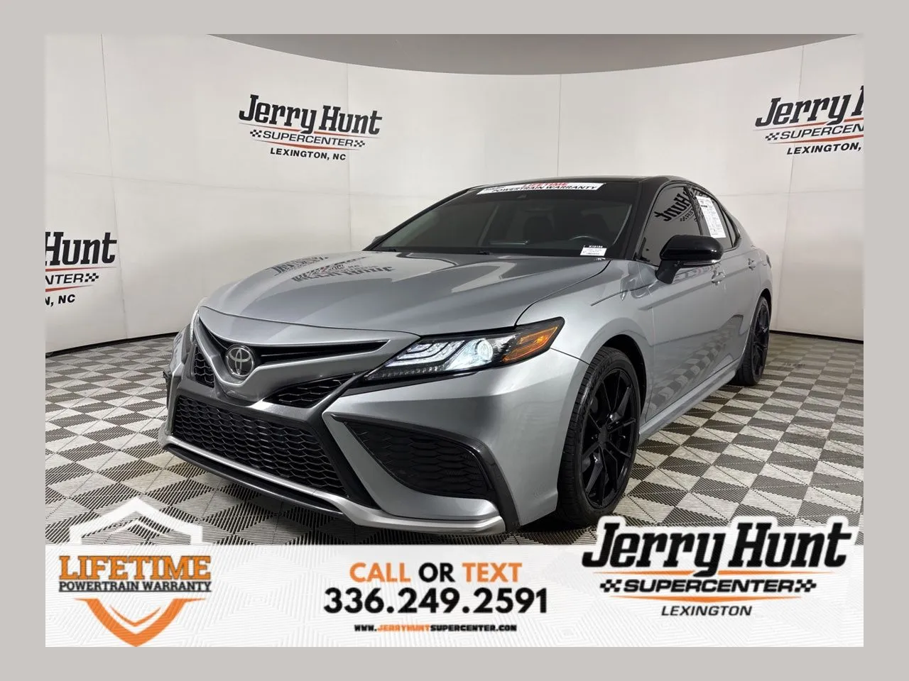 2023 Toyota Camry XSE's photo