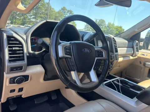 More photos of 2019 Ford F-250SD Lariat at Jerry Hunt Supercenter - Lexington, NC