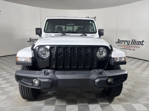 Photos of 2022 Jeep Gladiator Altitude for sale in Lexington, NC at Jerry Hunt Supercenter - Lexington