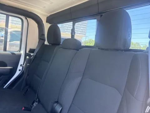 More photos of 2022 Jeep Gladiator Altitude at Jerry Hunt Supercenter - Lexington, NC