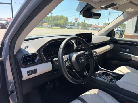 More photos of 2026 Honda Passport RTL at Jerry Hunt Supercenter - Lexington, NC