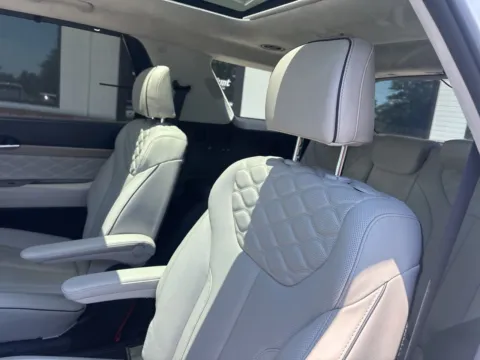 More photos of 2022 Hyundai Palisade Calligraphy at Jerry Hunt Supercenter - Lexington, NC