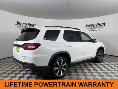 More photos of 2025 Honda Pilot Elite at Jerry Hunt Supercenter - Lexington, NC