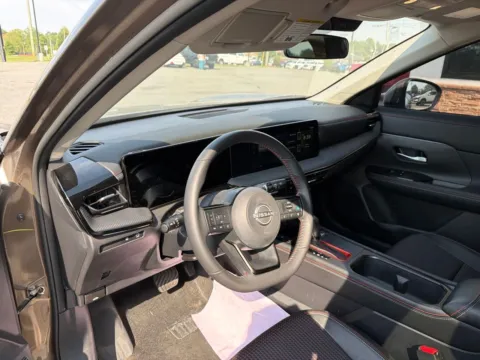 More photos of 2025 Nissan Kicks SR at Jerry Hunt Supercenter - Lexington, NC