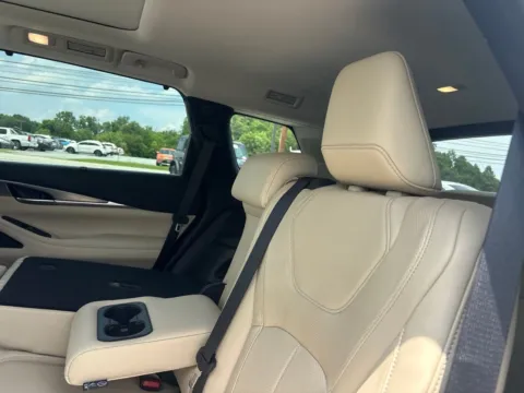 More photos of 2023 INFINITI QX60 LUXE at Jerry Hunt Supercenter - Lexington, NC