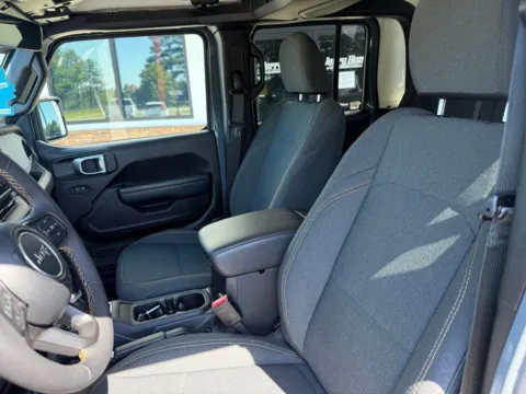 Another view of 2024 Jeep Gladiator Sport for sale in Lexington, NC at Jerry Hunt Supercenter - Lexington