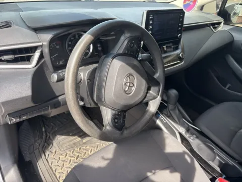 More photos of 2020 Toyota Corolla LE at Jerry Hunt Supercenter - Lexington, NC