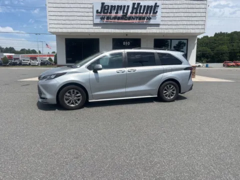 Silver 2024 Toyota Sienna XLE for sale in Lexington, NC