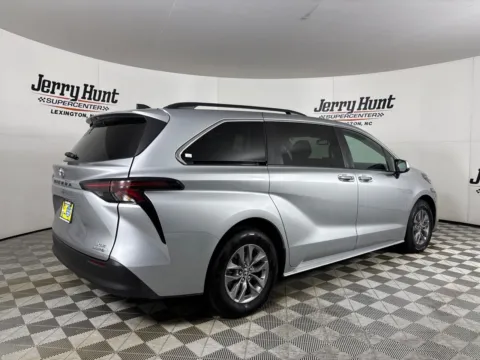 More photos of 2024 Toyota Sienna XLE at Jerry Hunt Supercenter - Lexington, NC