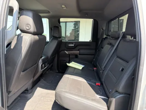 More photos of 2022 GMC Sierra 2500HD Denali at Jerry Hunt Supercenter - Lexington, NC