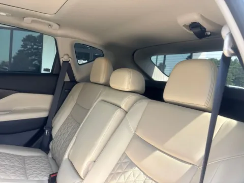 More photos of 2023 Nissan Murano Platinum at Jerry Hunt Supercenter - Lexington, NC