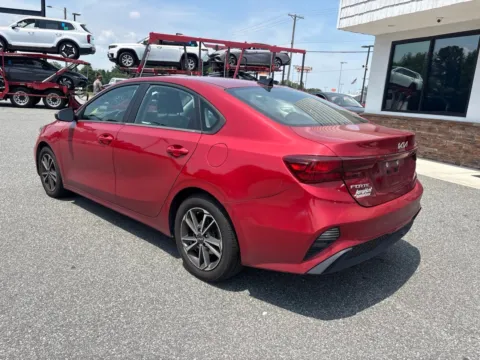 More photos of 2022 Kia Forte LXS at Jerry Hunt Supercenter - Lexington, NC