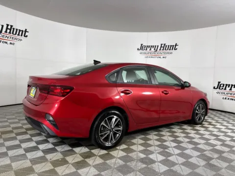 More photos of 2022 Kia Forte LXS at Jerry Hunt Supercenter - Lexington, NC